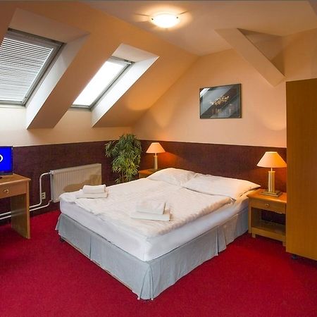 A Plus Hotel & Hostel Prague Ngoại thất bức ảnh