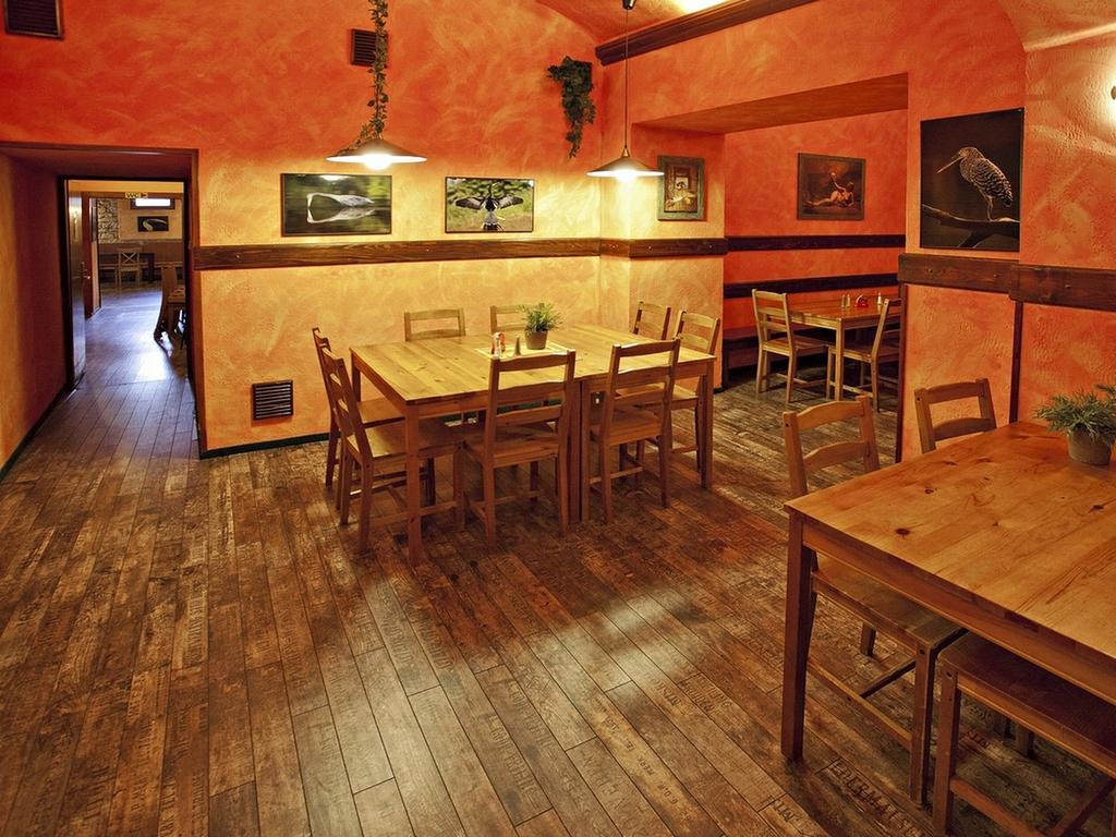 A Plus Hotel & Hostel Prague Ngoại thất bức ảnh