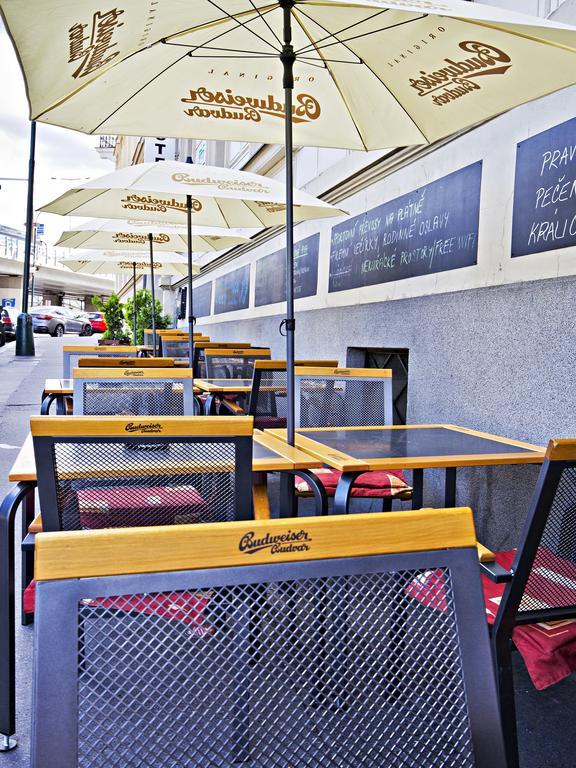A Plus Hotel & Hostel Prague Ngoại thất bức ảnh