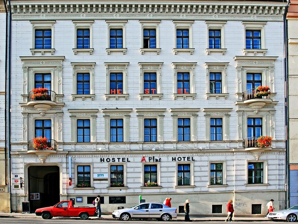 A Plus Hotel & Hostel Prague Ngoại thất bức ảnh