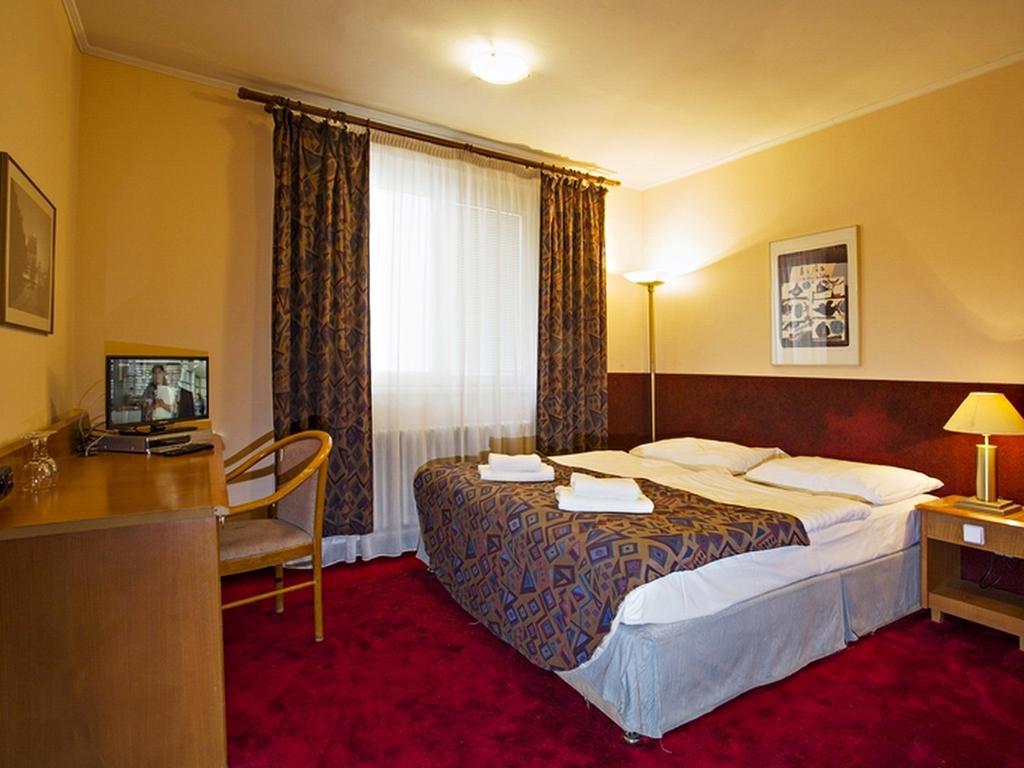 A Plus Hotel & Hostel Prague Ngoại thất bức ảnh
