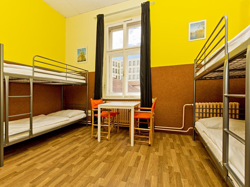 A Plus Hotel & Hostel Prague Ngoại thất bức ảnh