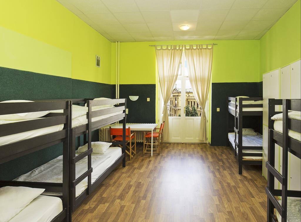 A Plus Hotel & Hostel Prague Ngoại thất bức ảnh