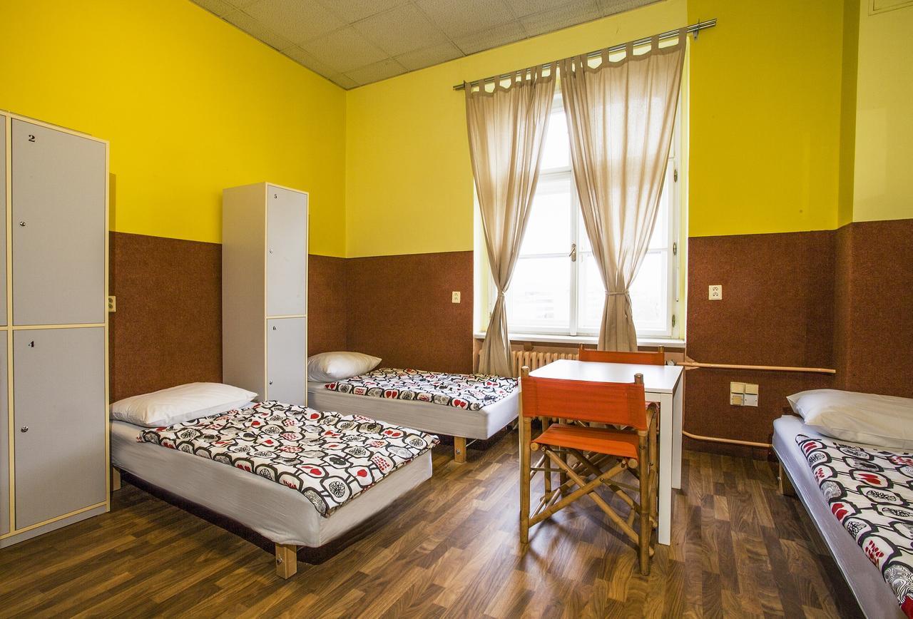A Plus Hotel & Hostel Prague Ngoại thất bức ảnh