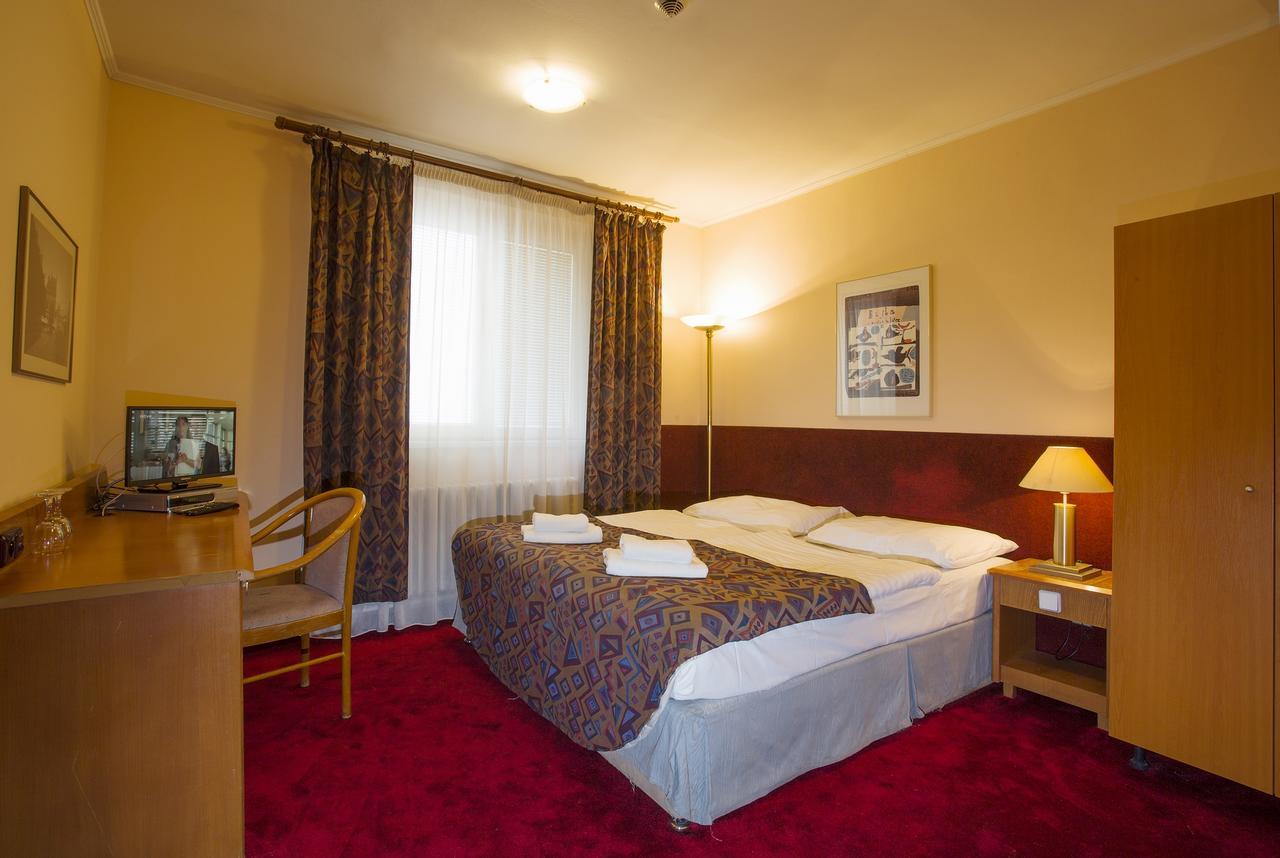 A Plus Hotel & Hostel Prague Ngoại thất bức ảnh