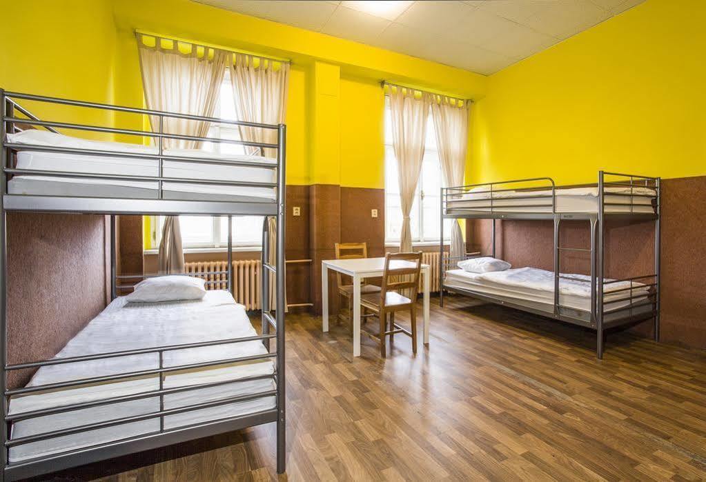 A Plus Hotel & Hostel Prague Ngoại thất bức ảnh