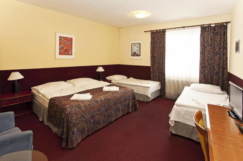 A Plus Hotel & Hostel Prague Ngoại thất bức ảnh